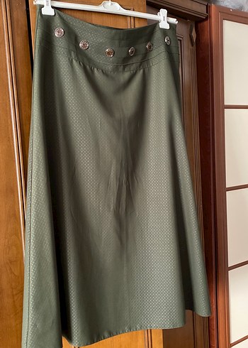 Düğmeli Uzun Haki Kadın Etek