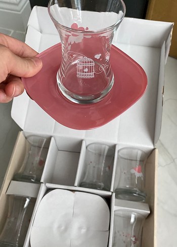 Lav Pembe Desenli 6'lı Çay Bardağı ve Tabak Seti