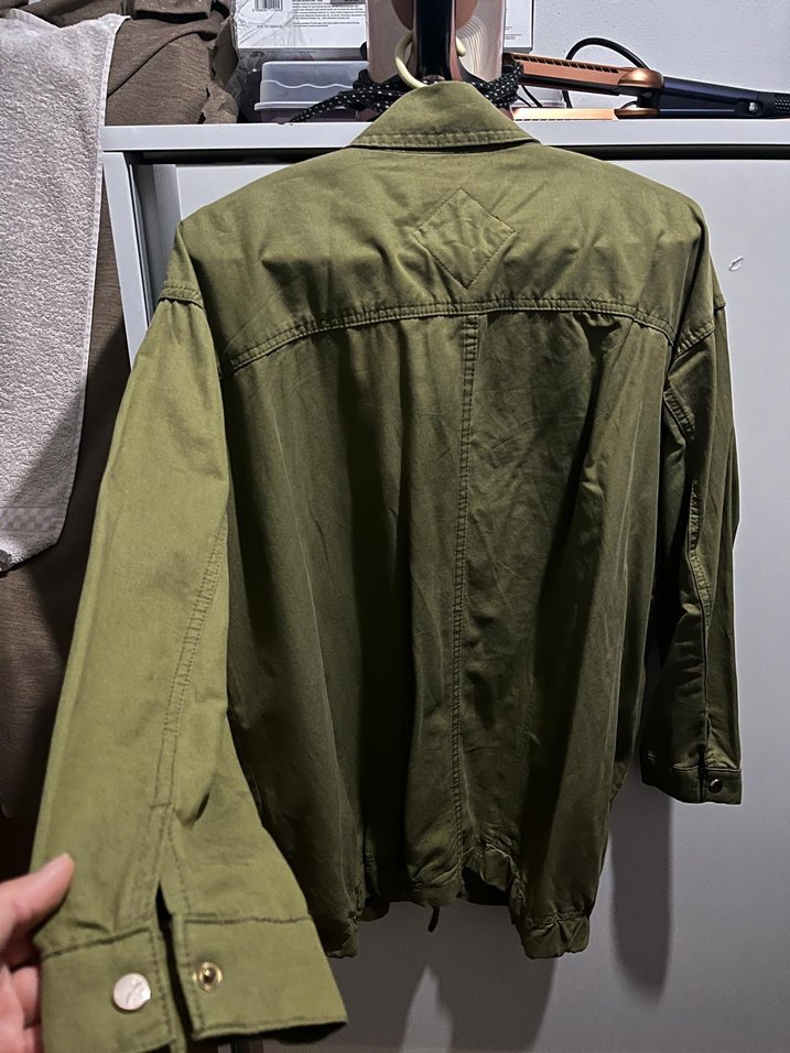 Kadın yeşil ceket - Görsel 3