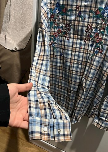 Nakışlı Düğmeli mavi kareli kadın Gömlek - Görsel 4