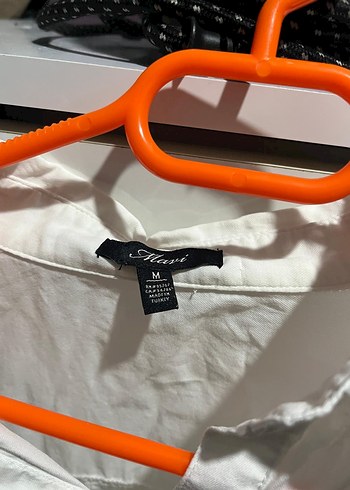 Düğmeli Beyaz Kadın Keten Gömlek - Görsel 4