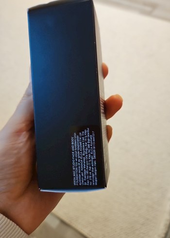 MAC Studio Yüz ve Vücut Fondöten 120 ml - Görsel 3