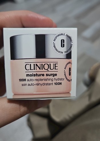 Clinique Clinique Moisture Surge 100H Nemlendirici