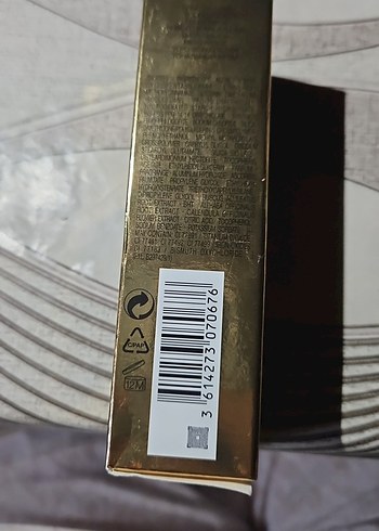 Yves Saint Laurent Yves Saint Laurent Touche Éclat Le Teint Fondöten 25 ml