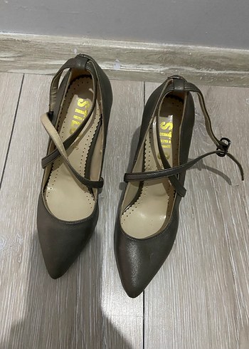 37 Beden Füme rengi Stiletto Ayakkabı