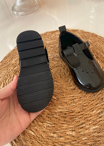 Kız Çocukları İçin Siyah Rugan Tokalı Babet - Görsel 3