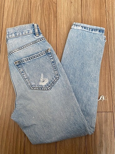 xs Beden pull and bear mom jean