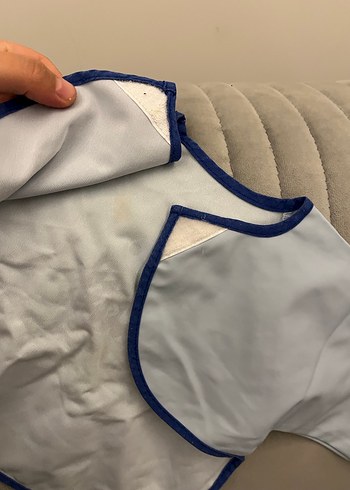 Mavi Gri Baskılı Bebek Önlüğü - Görsel 5