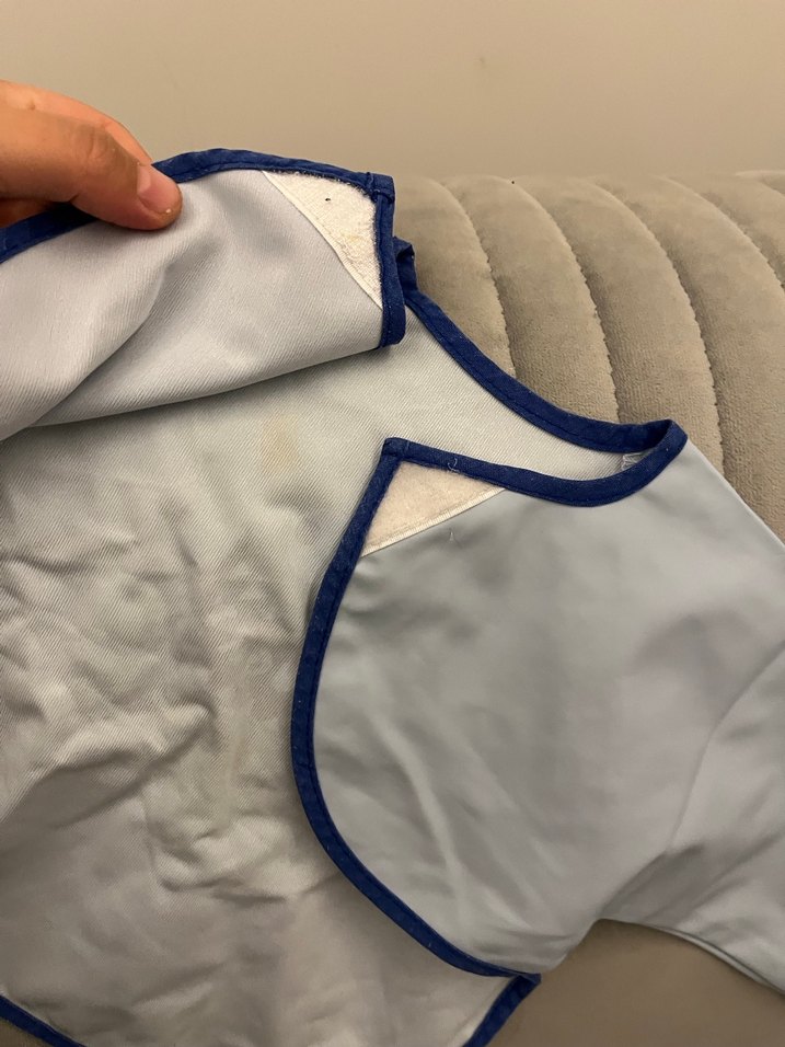 Mavi Gri Baskılı Bebek Önlüğü - Görsel 5