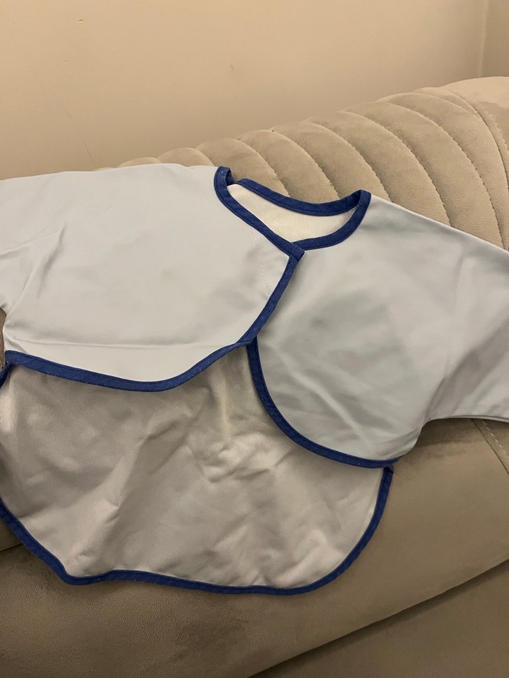 Mavi Gri Baskılı Bebek Önlüğü - Görsel 4