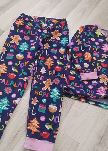 Kız Çocuk Renkli Baskılı Polar Pijama Takımı - Görsel 2