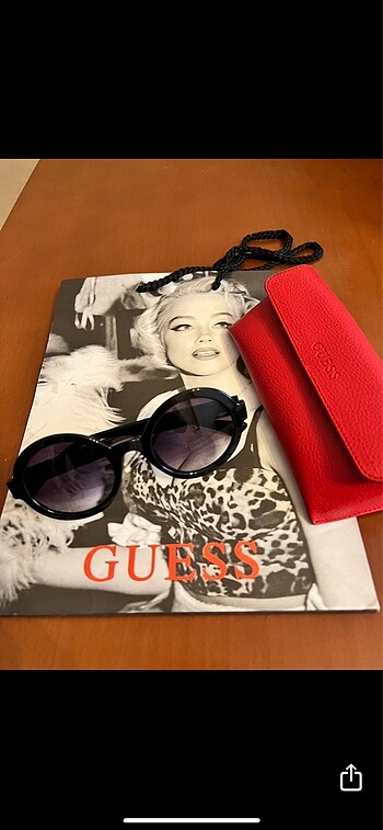 Guess güneş gözlüğü