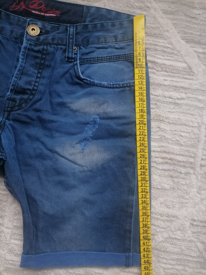 Erkek Mavi Düğmeli Denim Şort - Görsel 4