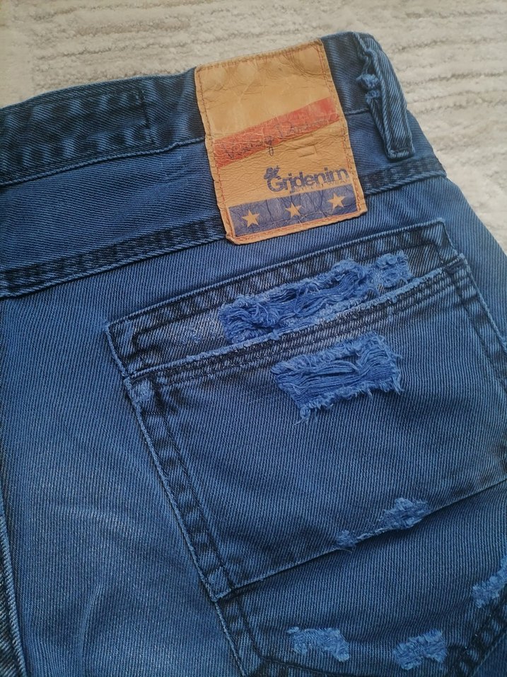 Erkek Mavi Düğmeli Denim Şort - Görsel 5