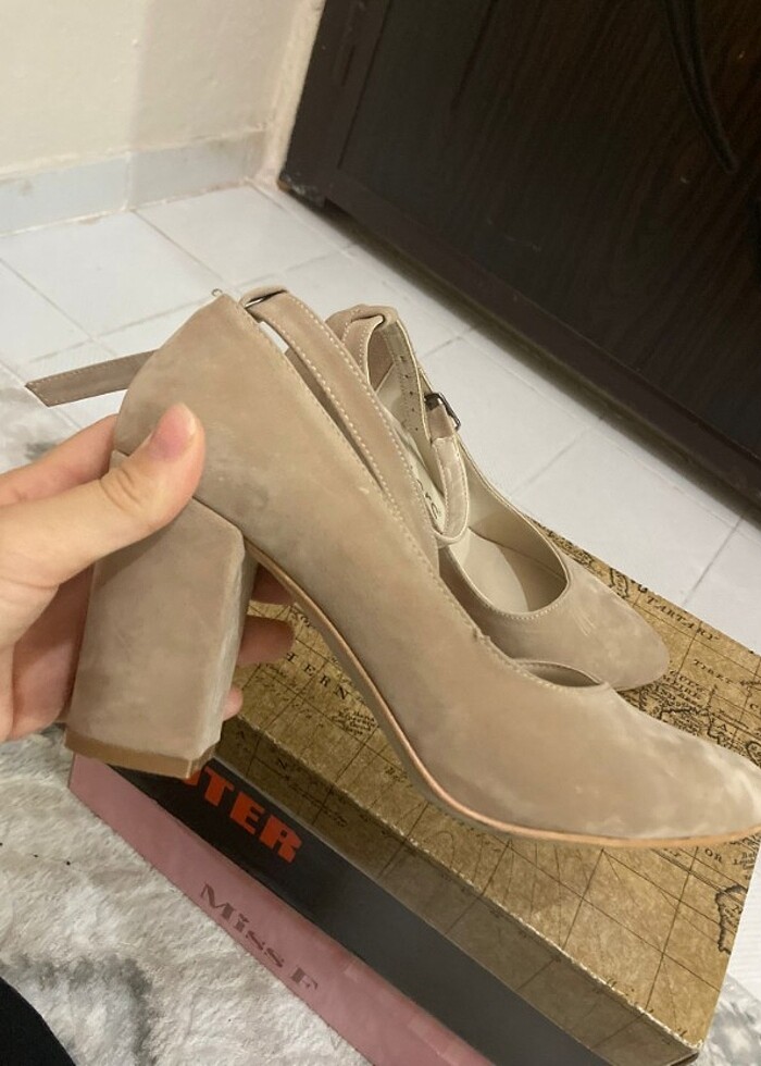 Topuklu ayakkabı - Görsel 2