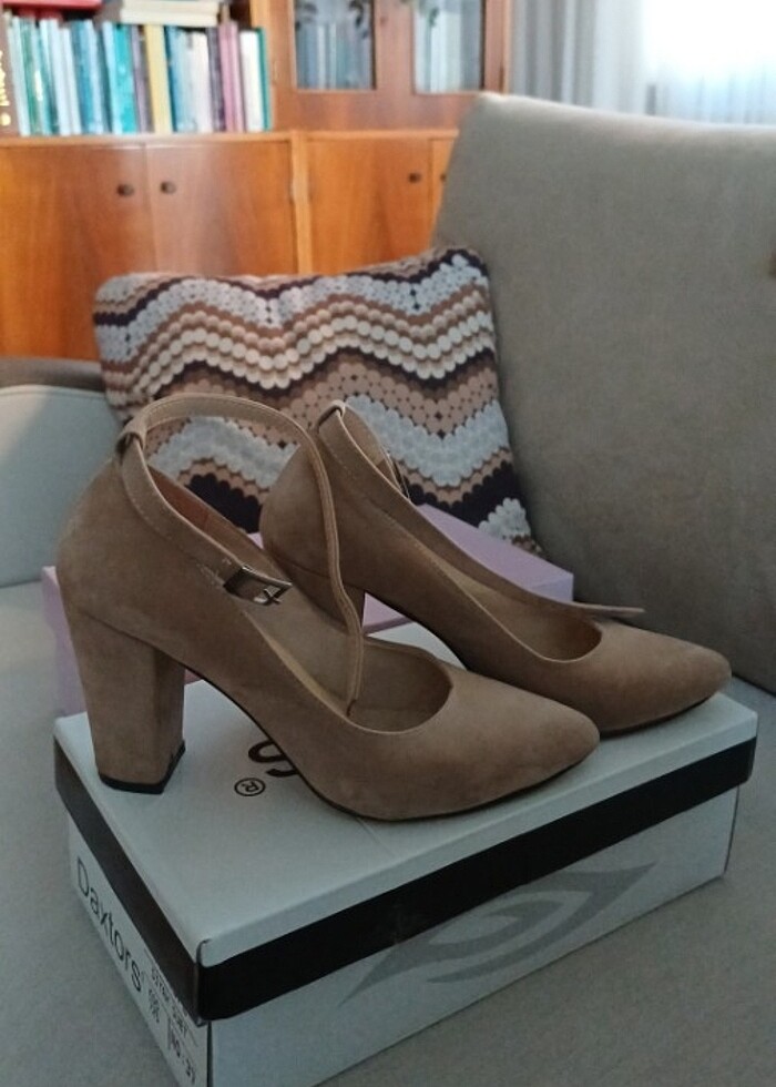 Topuklu ayakkabı - Görsel 3