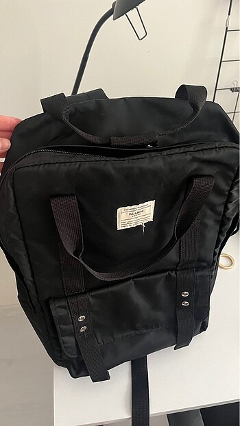 pull and bear sirt cantası