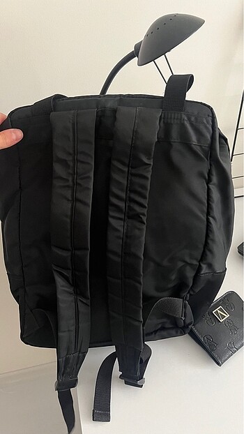  Beden pull and bear sirt cantası