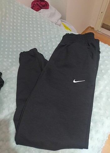 Nike eşofman sorunsuz