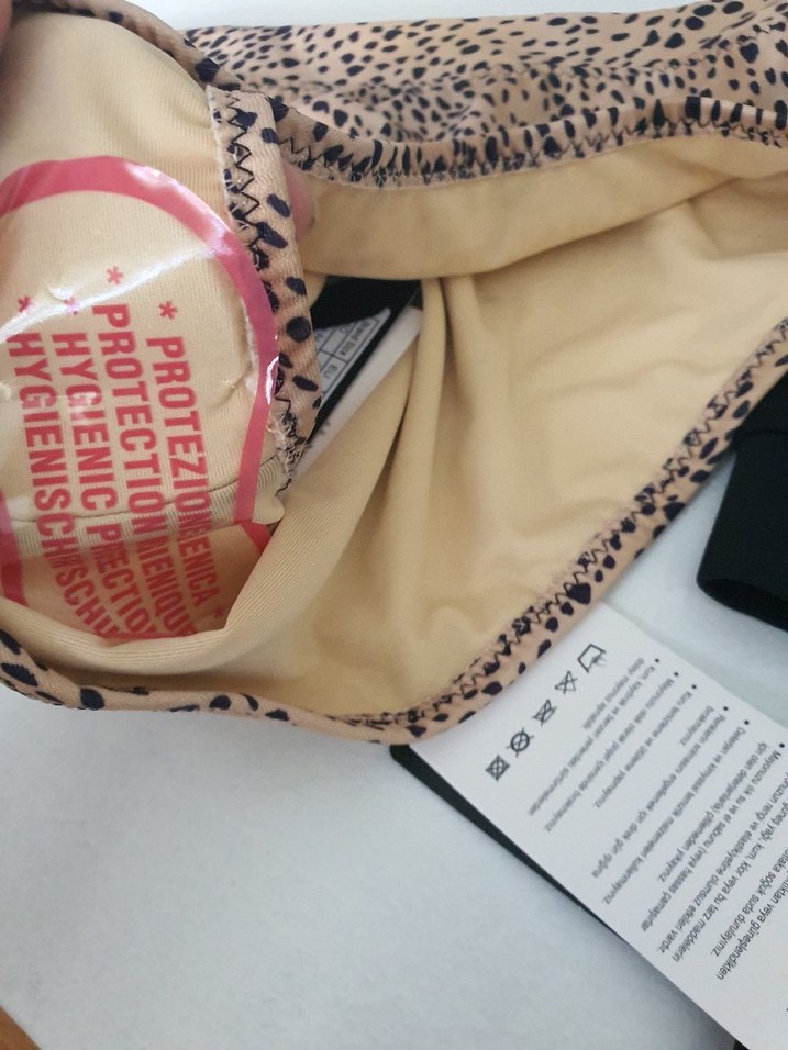 Siyah İnce Askılı Mini Bikini Üstü - Görsel 4