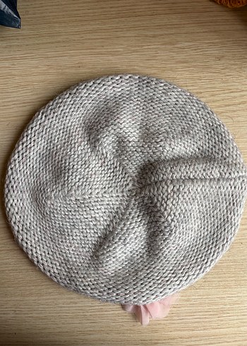 Gri Triko Bere Pembe Çiçek Detaylı - Görsel 2