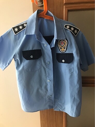 Cocuk polis kıyafeti