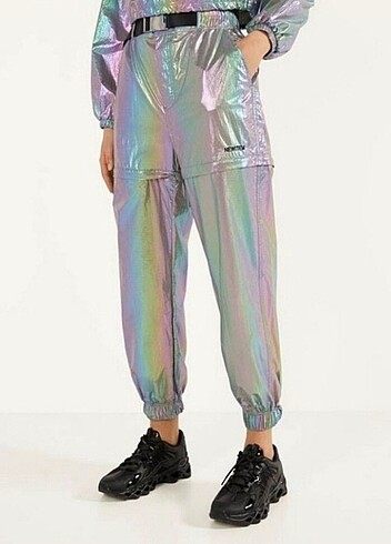 Bershka Glitch hologrom pantolon şort