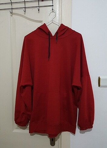 Kırmızı oversize sweat