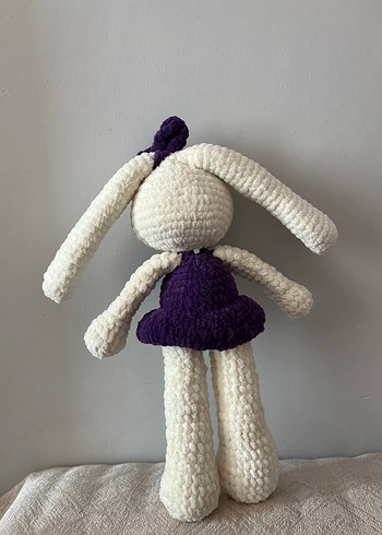 Diğer Mor Elbise ve Fiyonk Detaylı Peluş Tavşan