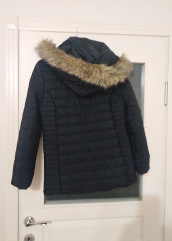 Kürk Detaylı Siyah Kadın Kışlık Mont - Görsel 3