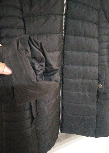 Kürk Detaylı Siyah Kadın Kışlık Mont - Görsel 6