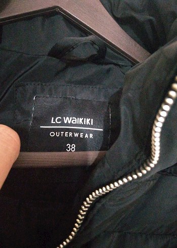 Kürk Detaylı Siyah Kadın Kışlık Mont - Görsel 7