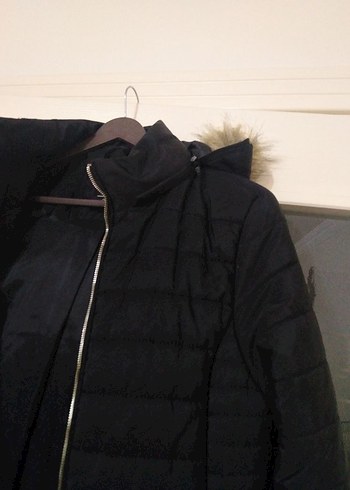 Kürk Detaylı Siyah Kadın Kışlık Mont - Görsel 4