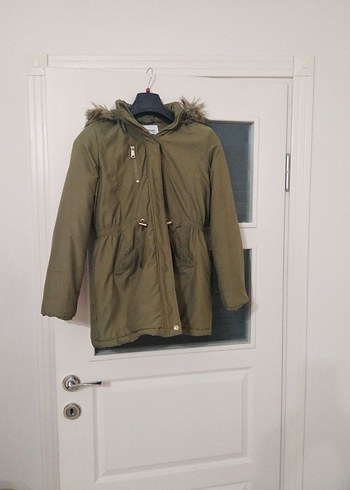 Kapüşonlu ve Kürklü Haki Kız çocuk Mont - Görsel 7