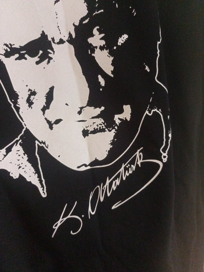 Siyah Atatürk Baskılı  Tişört - Görsel 4