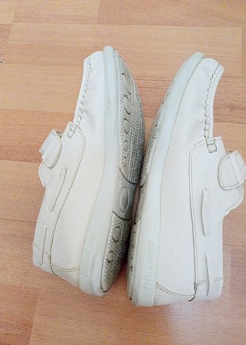 Beyaz Tokalı Erkek Çocuk Özel Ayakkabı - Görsel 5