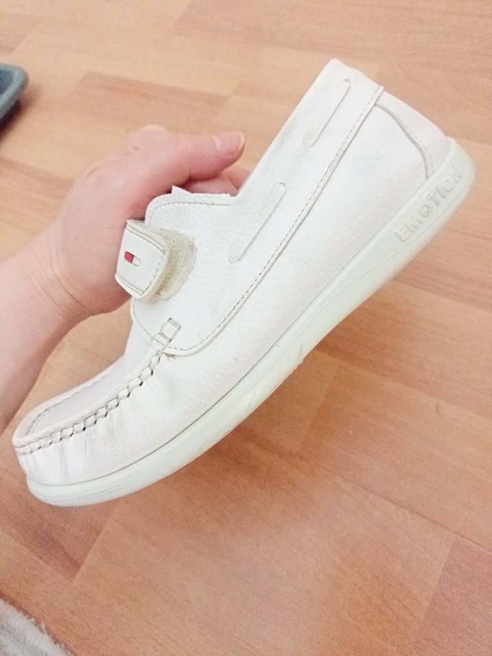 Beyaz Tokalı Erkek Çocuk Özel Ayakkabı - Görsel 2