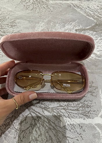 Miu Miu Güneş Gözlüğü