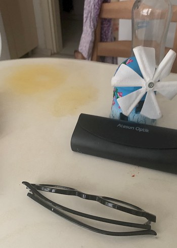 Beden Fiyonk Detaylı Siyah Kadın Gözlüğü