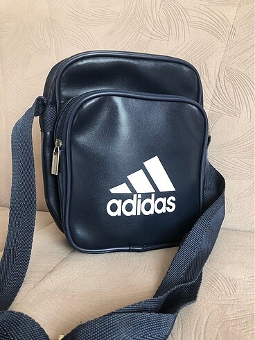 Adidas çanta
