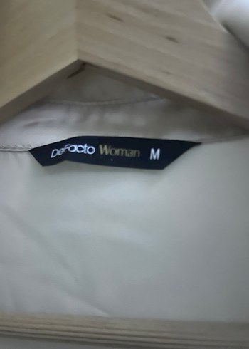 Düğmeli Beyaz Saten Kadın Gömlek - Görsel 4