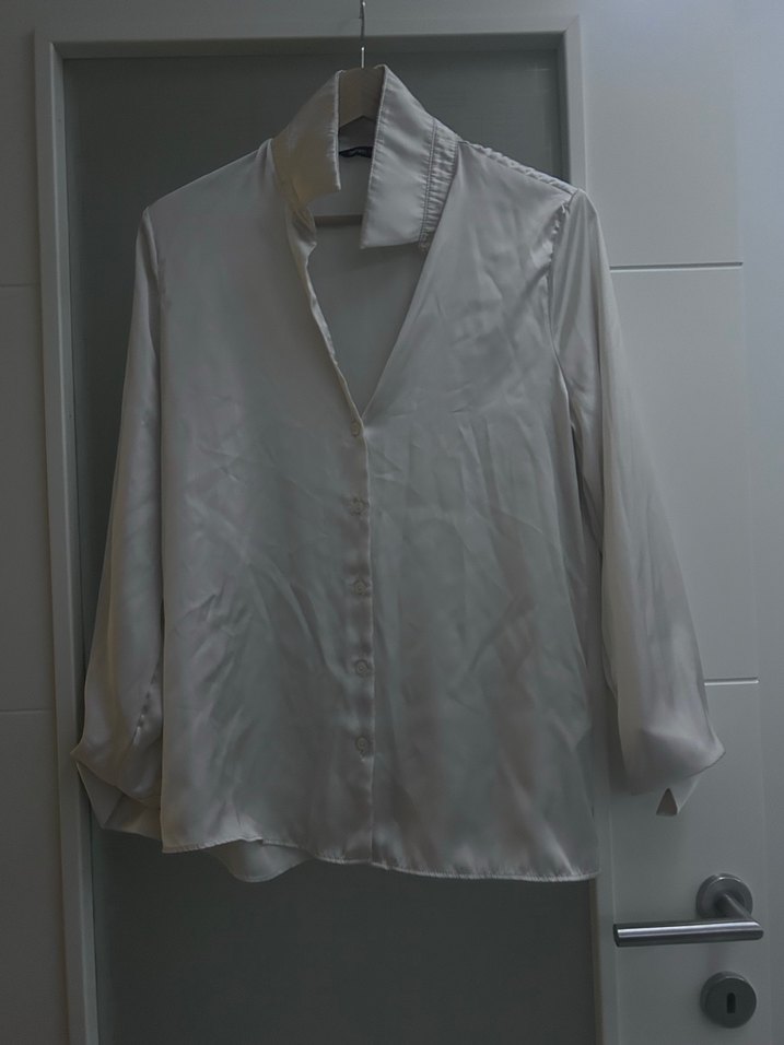 Düğmeli Beyaz Saten Kadın Gömlek - Görsel 2
