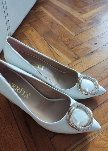 Beyaz topuklu ayakkabi - Görsel 6