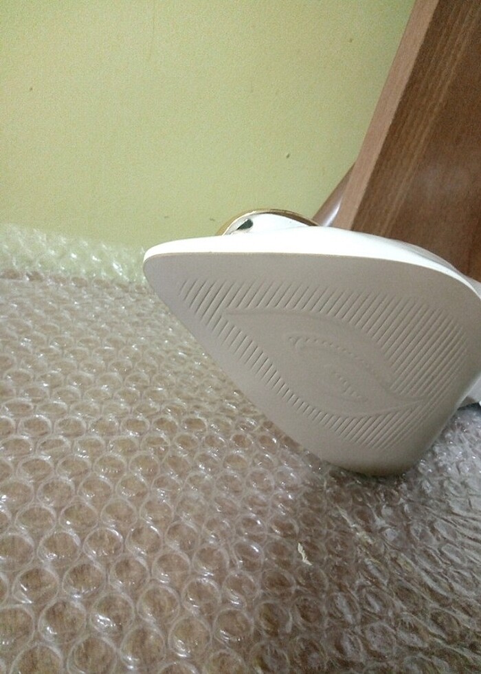 Beyaz topuklu ayakkabi - Görsel 2