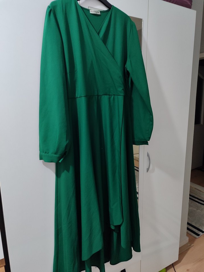 Uzun Yeşil Drapeli V Yaka Elbise - Görsel 3