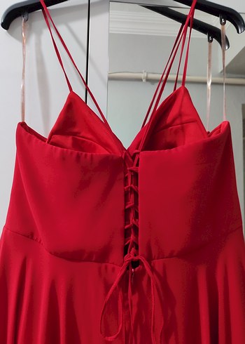 Uzun Parlak Kırmızı V Yaka Kadın Abiye Elbise - Görsel 5