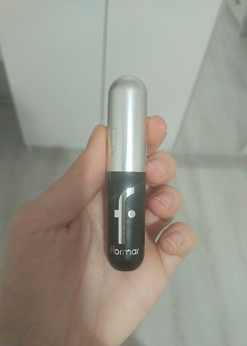 Flormar LIGHTWEIGHT LIP POWDER 012 Legendary Red Rengi - Görsel 5