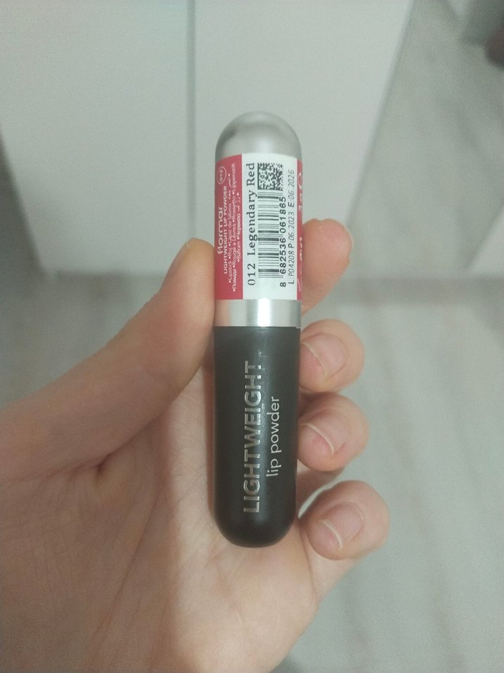 Flormar LIGHTWEIGHT LIP POWDER 012 Legendary Red Rengi - Görsel 4