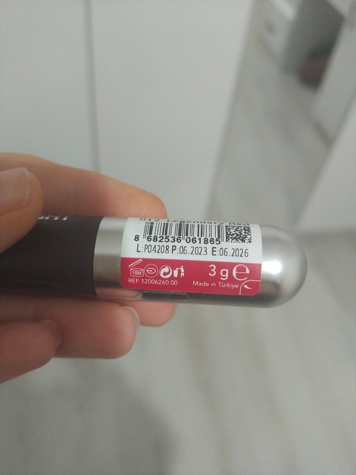 Flormar LIGHTWEIGHT LIP POWDER 012 Legendary Red Rengi - Görsel 3