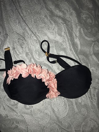 Bikini üstü